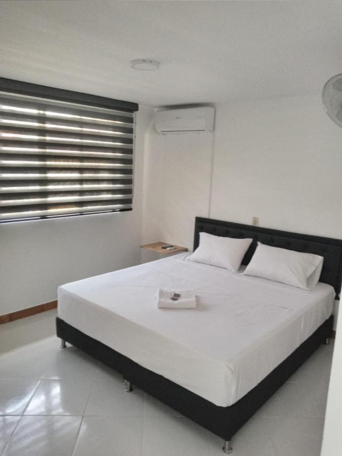 Hotel Picasso 70 메딜린 외부 사진