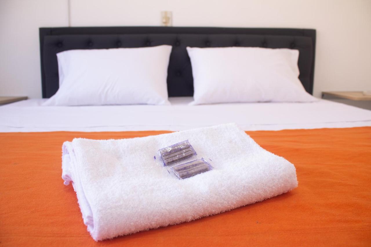 Hotel Picasso 70 메딜린 외부 사진