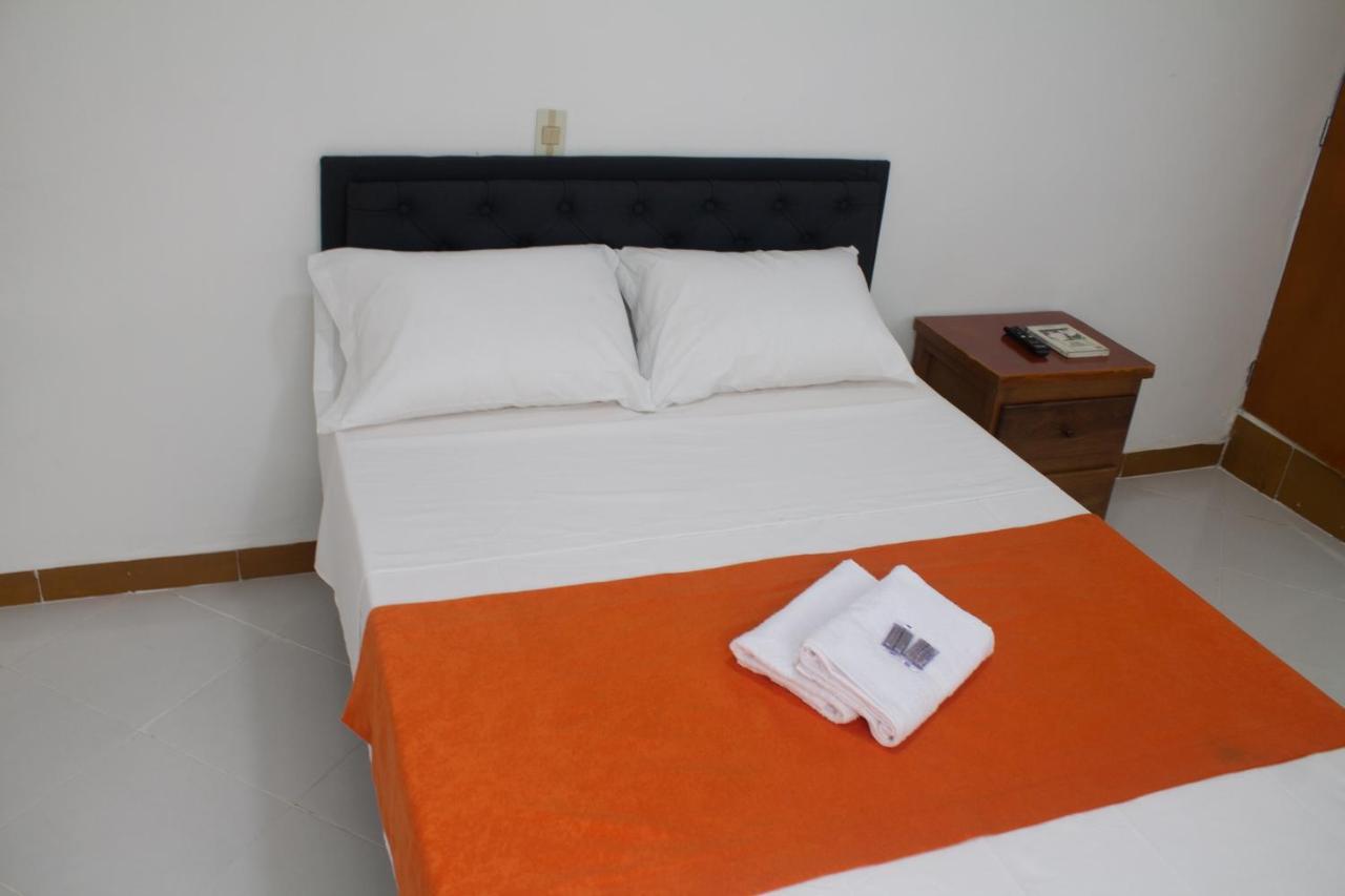 Hotel Picasso 70 메딜린 외부 사진