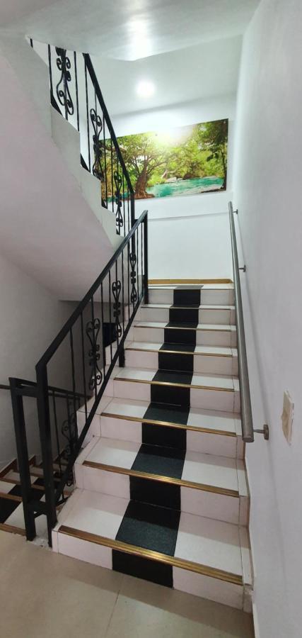 Hotel Picasso 70 메딜린 외부 사진