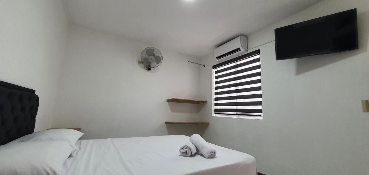 Hotel Picasso 70 메딜린 외부 사진
